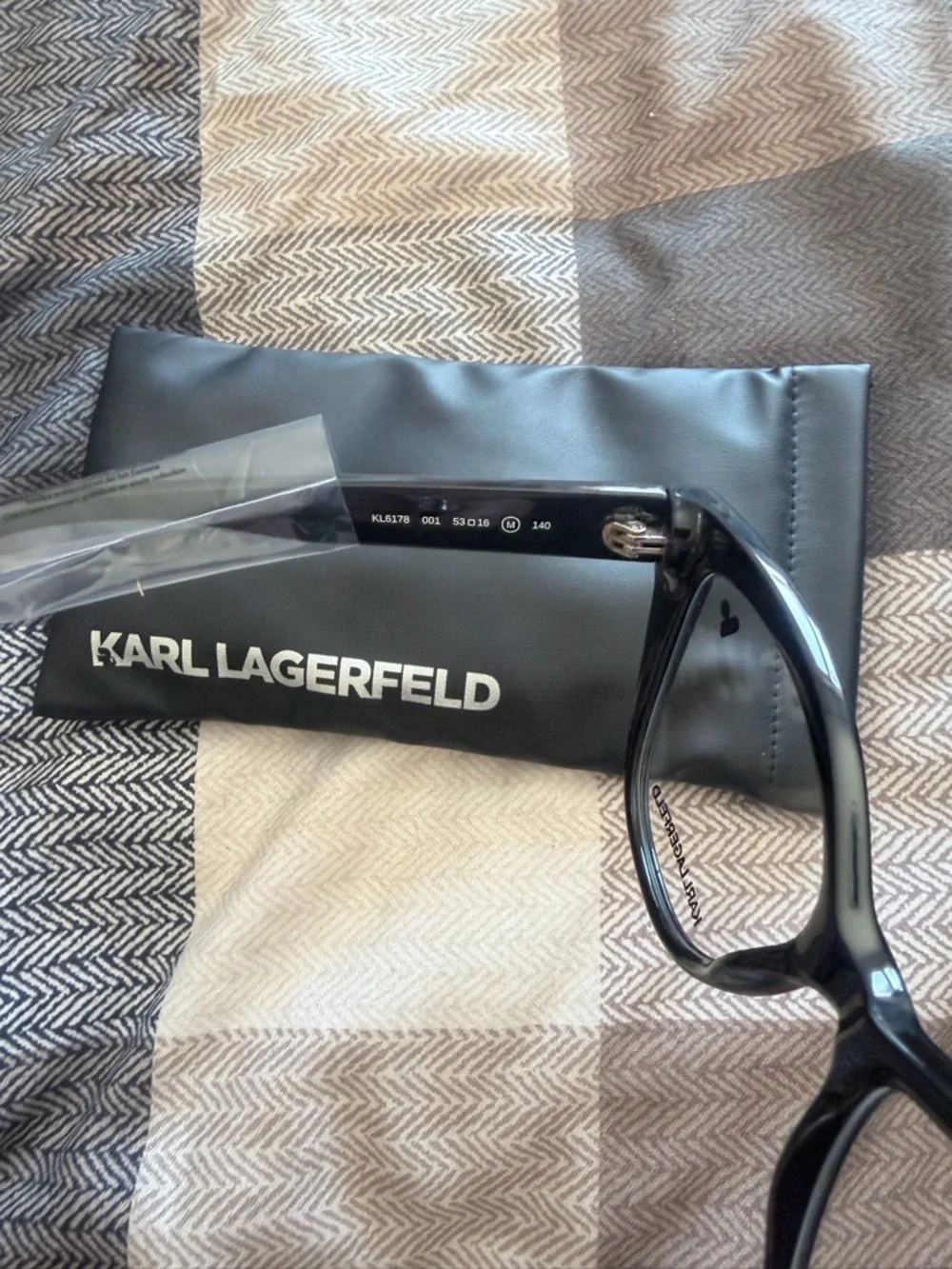 NWT Karl Lagerfeld model KL6178 in black